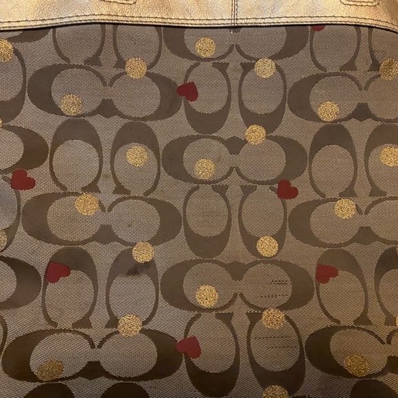 Coach purse, gold with hearts - Picture 7 of 7